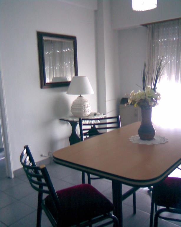 Temporario La Plata Centro Balcon Al Frenteアパートメント エクステリア 写真